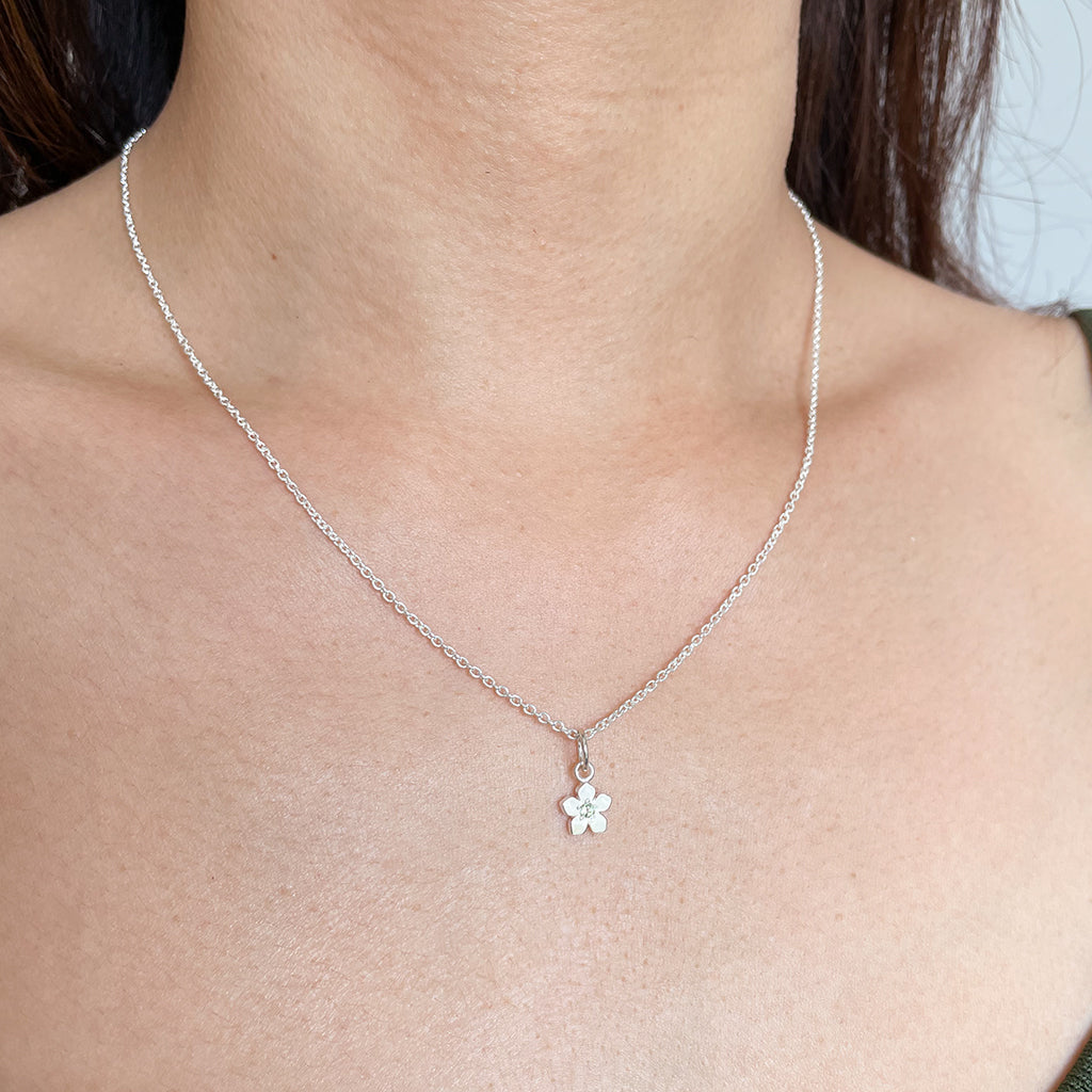 August birthstone flower necklace