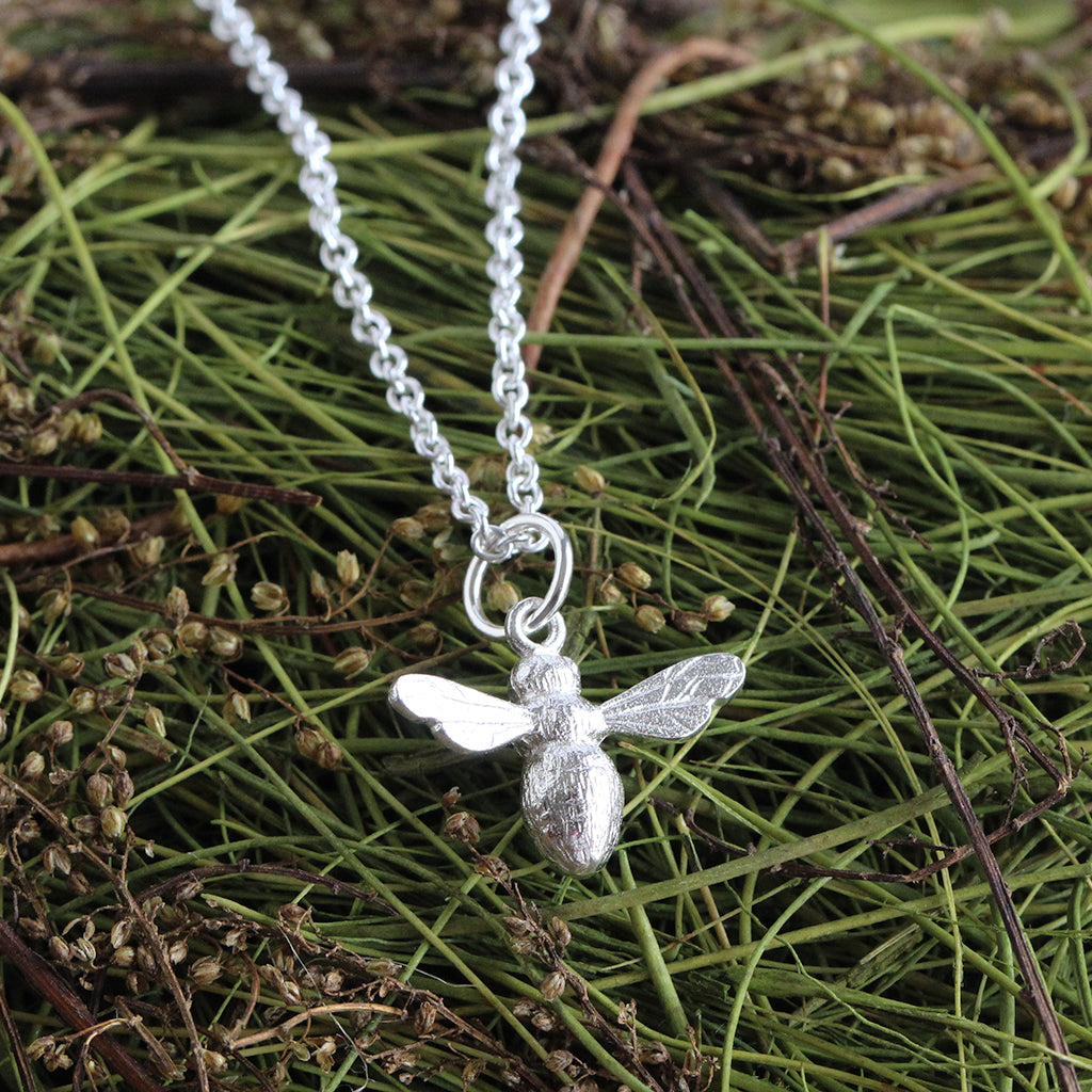 bee necklace