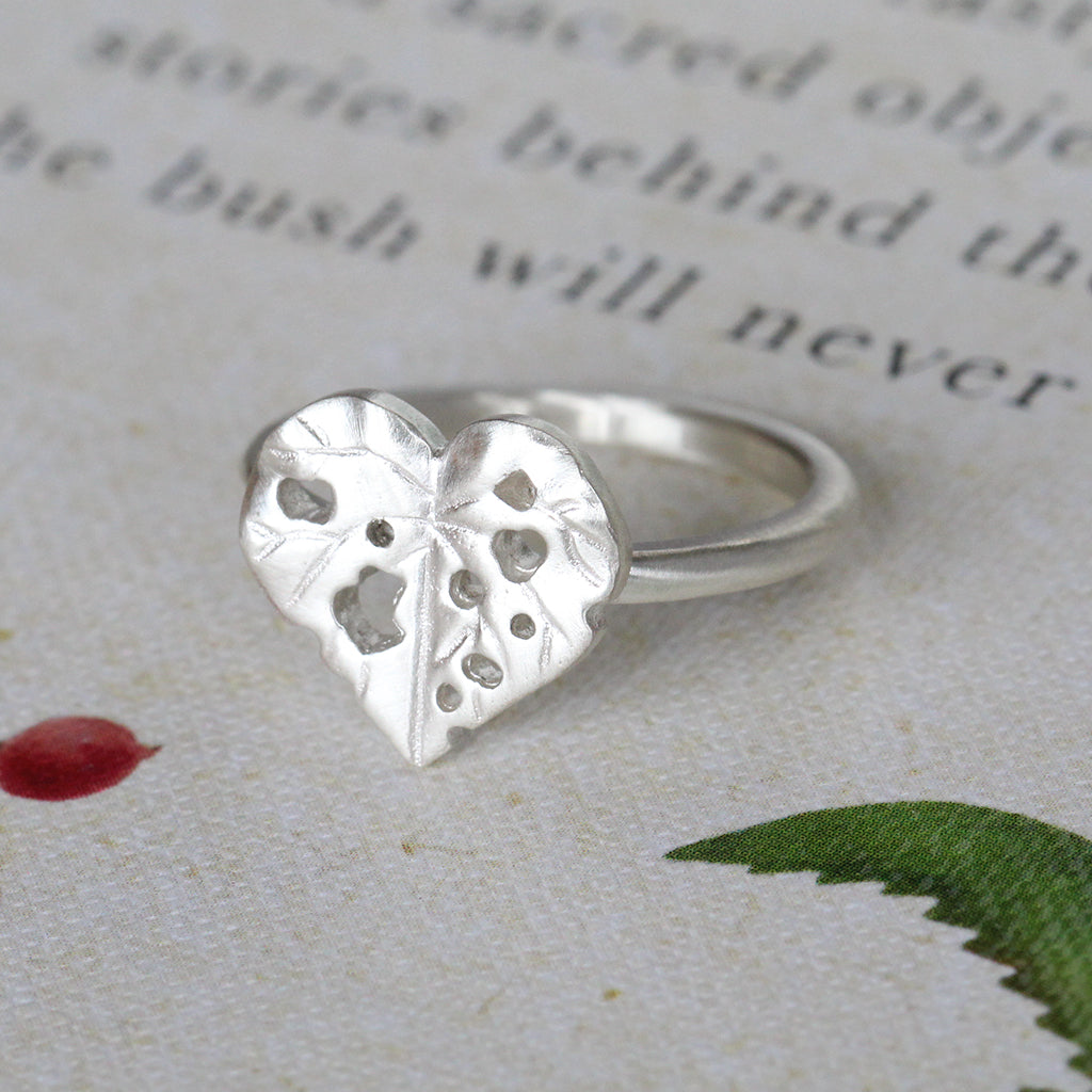 kawakawa leaf ring silver