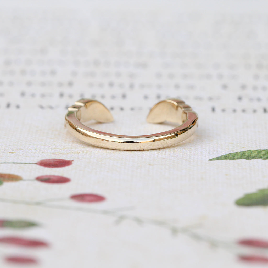 gold wedding ring