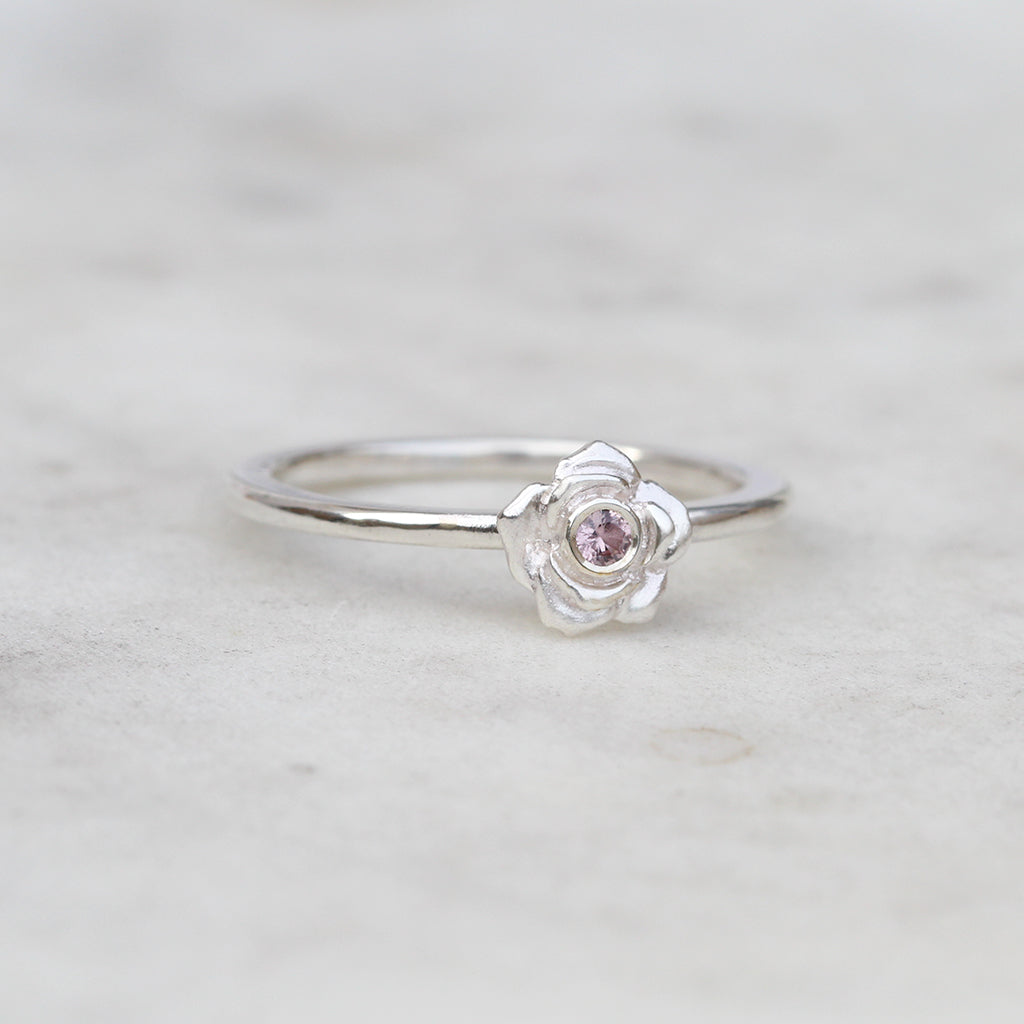 Rose ring with a pink sapphire in sterling silver