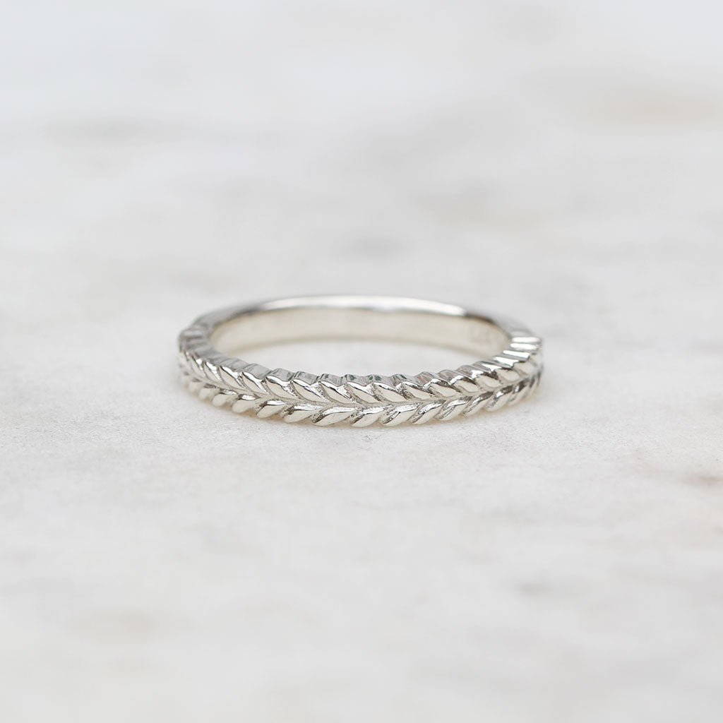 Silver fern ring in 9ct white gold