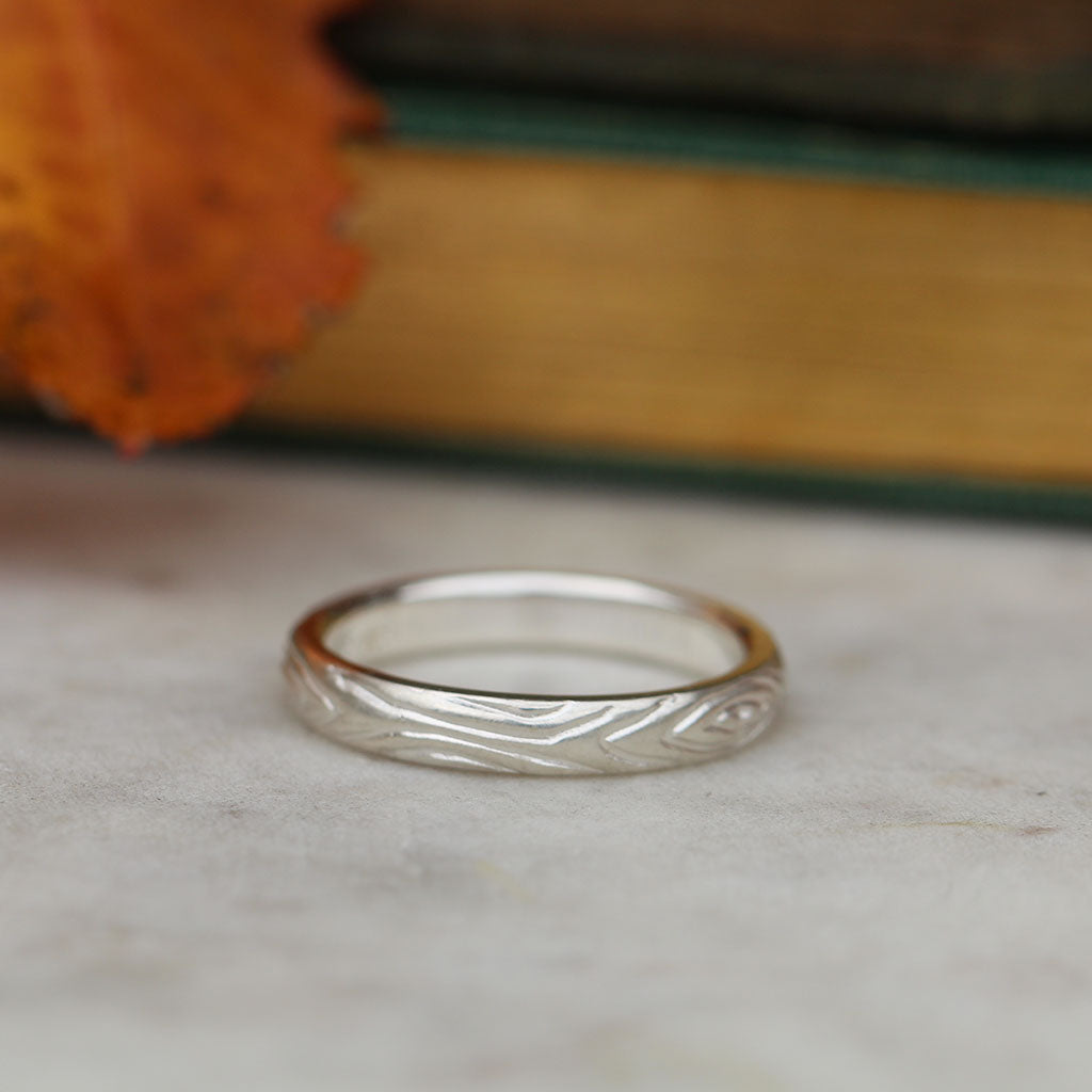 Tree inspired women's wedding ring
