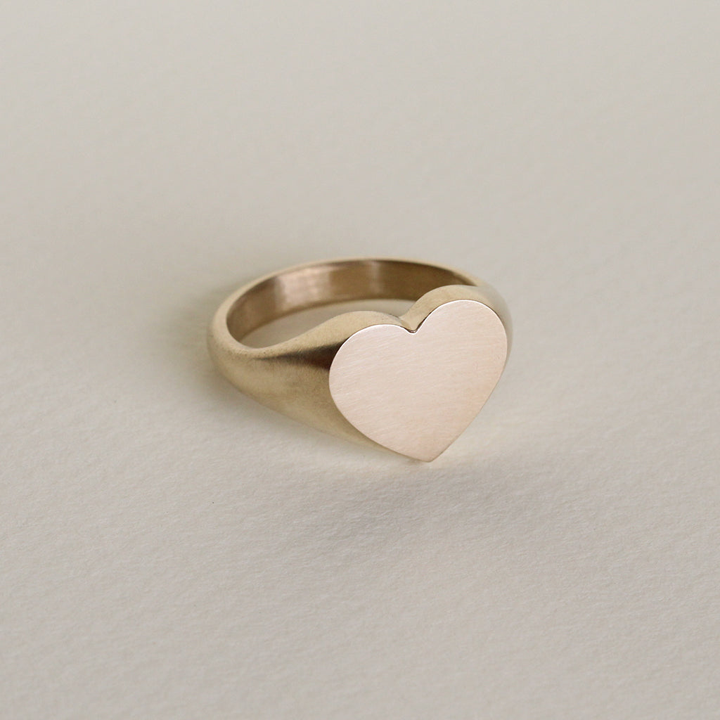 heart signet ring gold