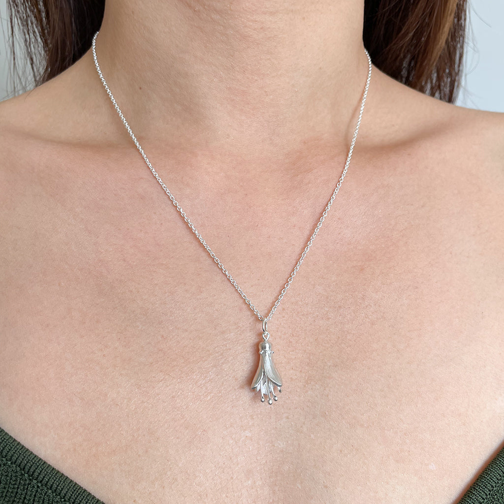 kowhai flower necklace