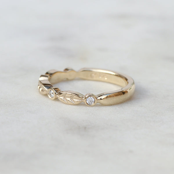 Diamond leaf band