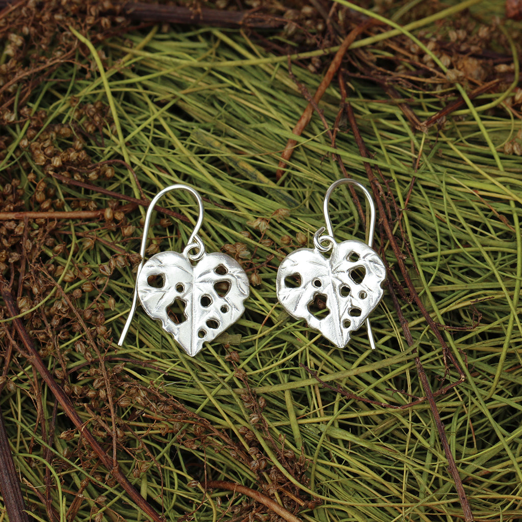 small kawakawa leaf earrings