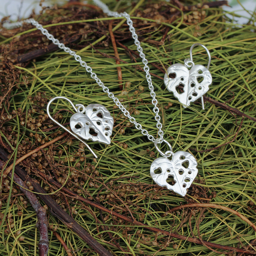 kawakawa leaf necklace and earrings