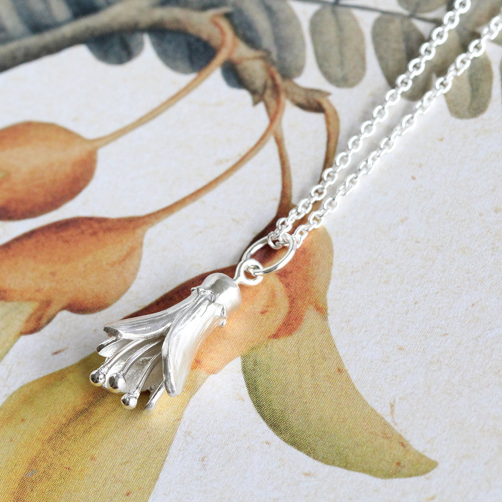 kowhai necklace