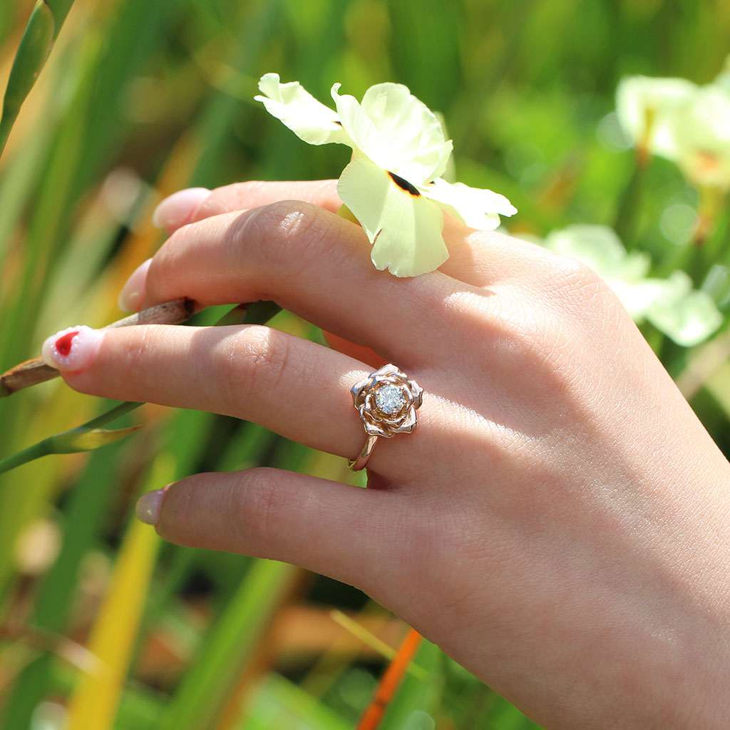 Rose diamond ring in rose gold
