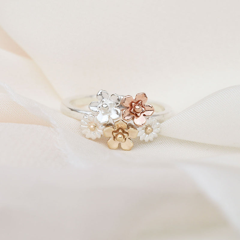 Mini flower bouquet ring