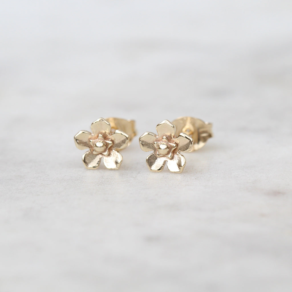 Mini forget me not flower earrings gold