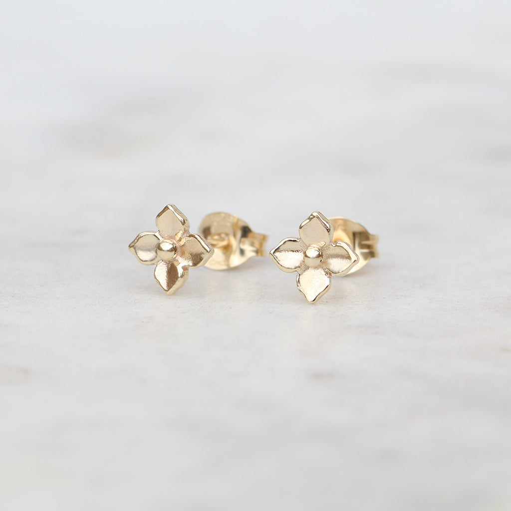 Small hydrangea flower earrings in yellow gold