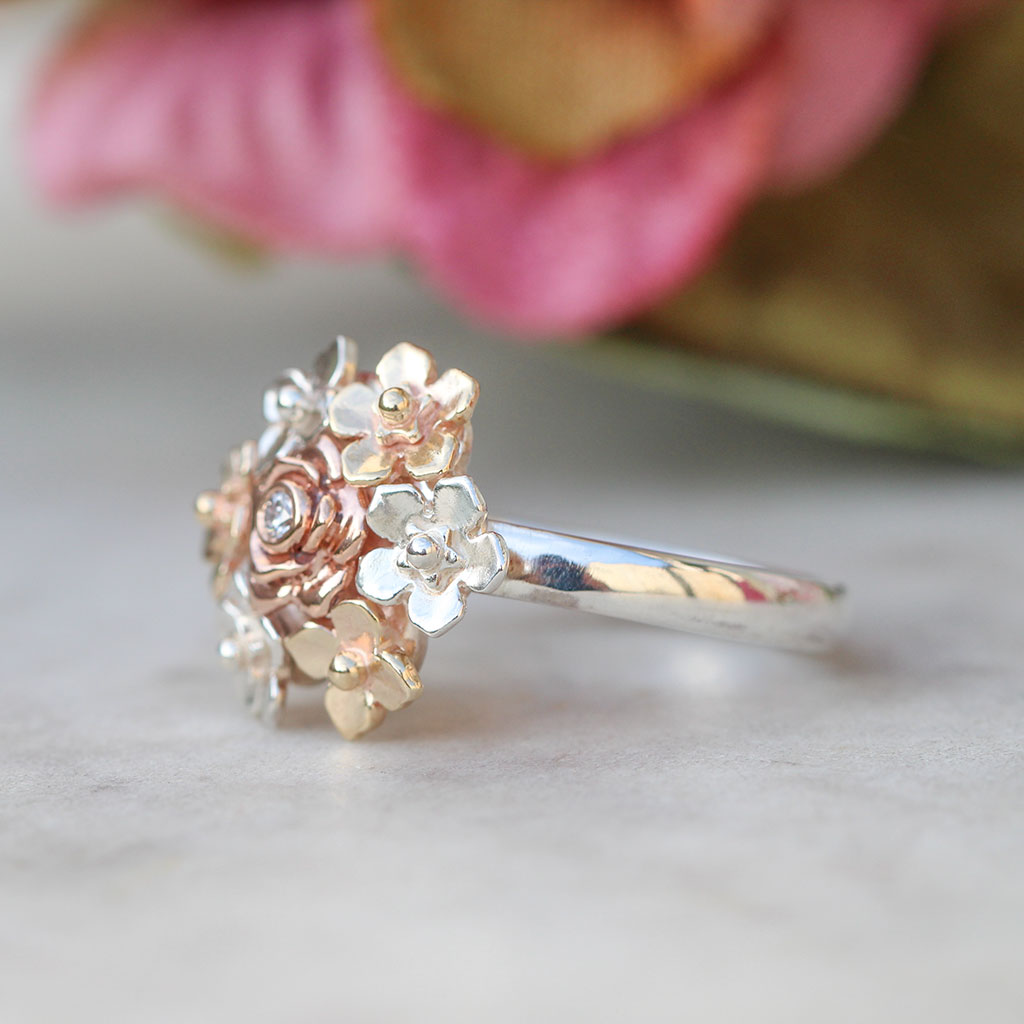 Flower bouquet ring in precious metals