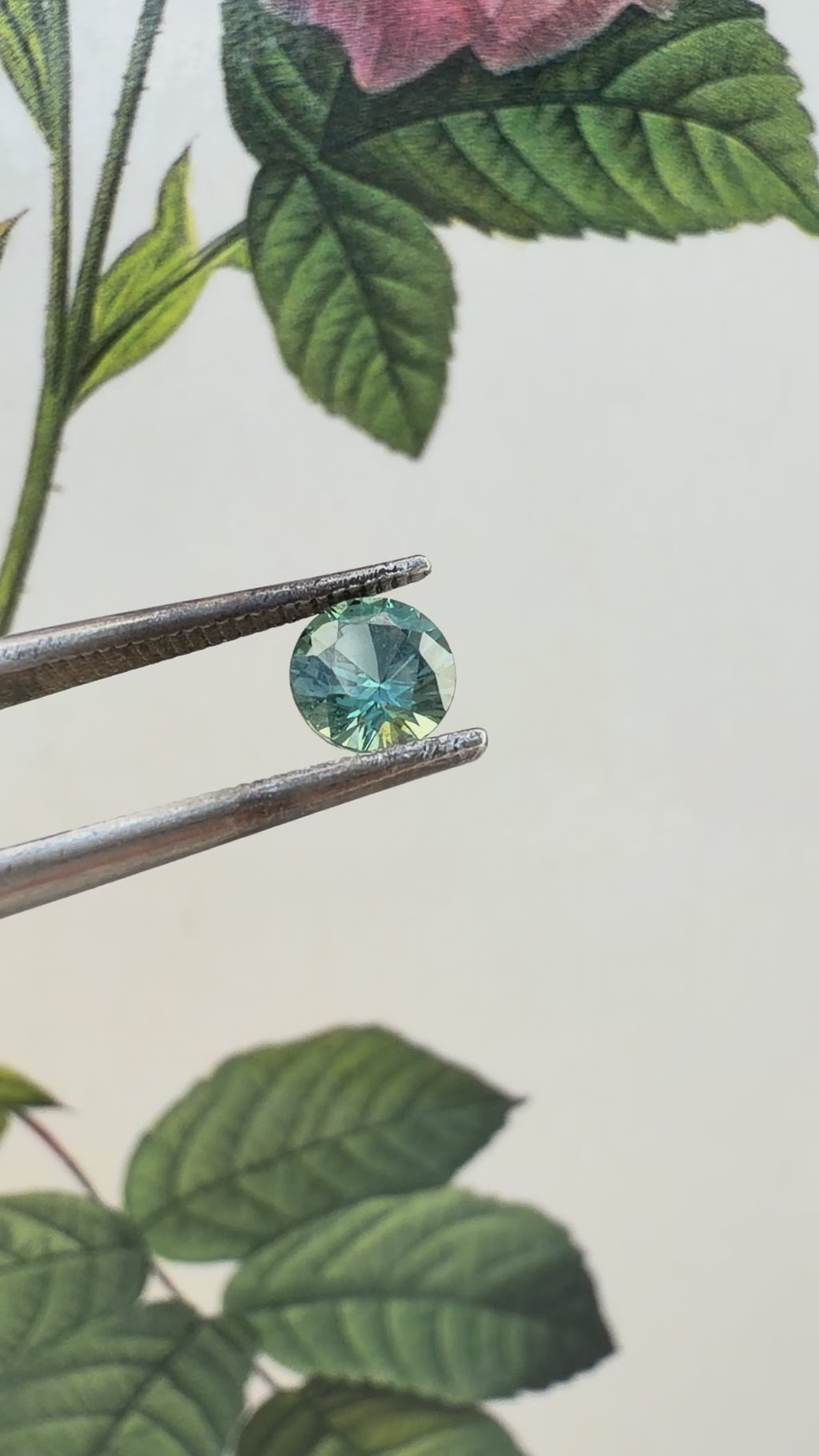 Teal sapphire 5mm round