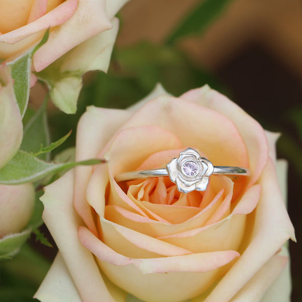 Rose ring with a pink sapphire in sterling silver