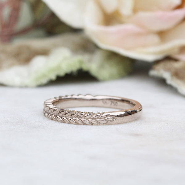 Silver fern band in 18ct white gold