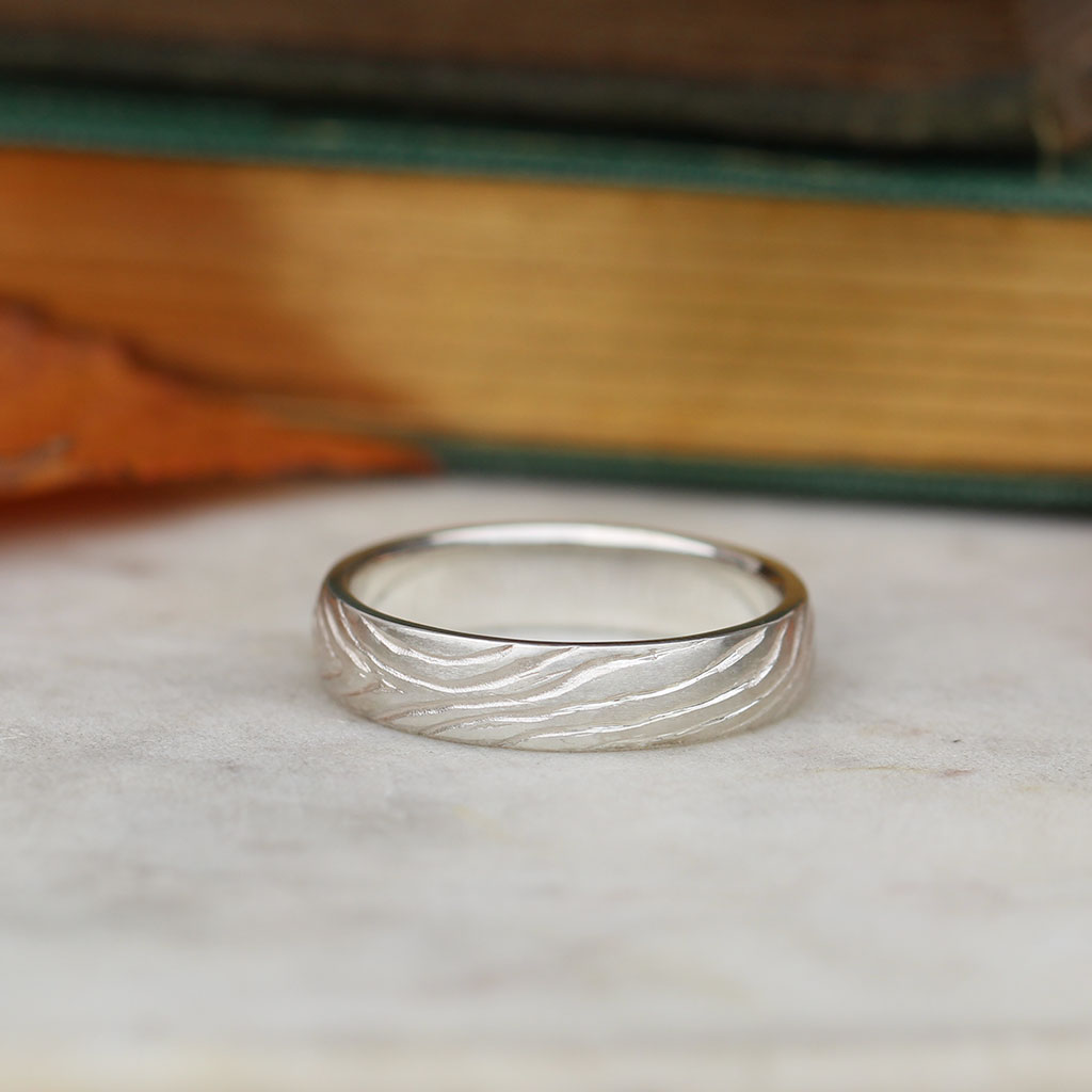 Tree inspired men's wedding ring