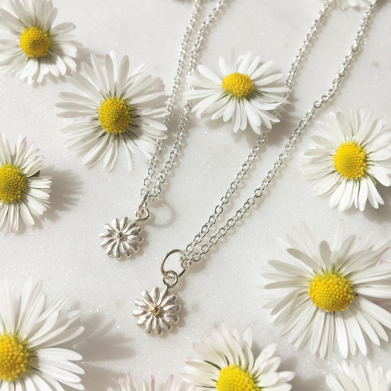 daisy necklace in silver and gold