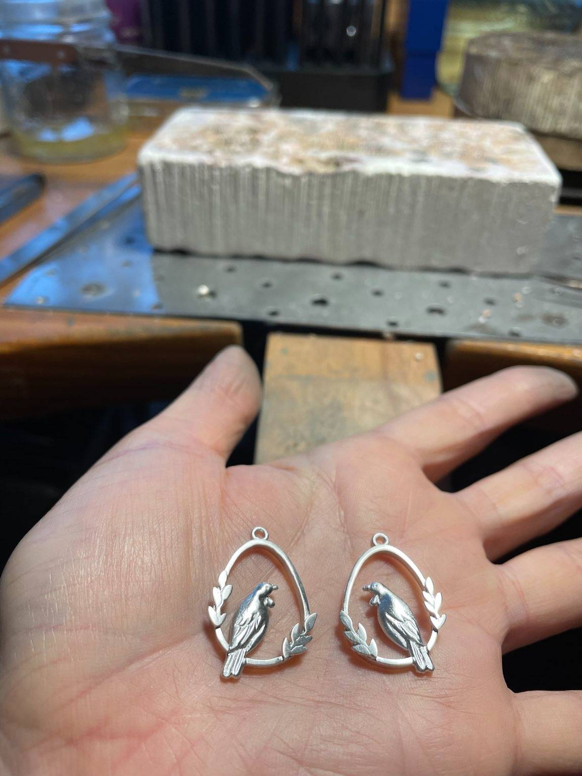 making tui earrings
