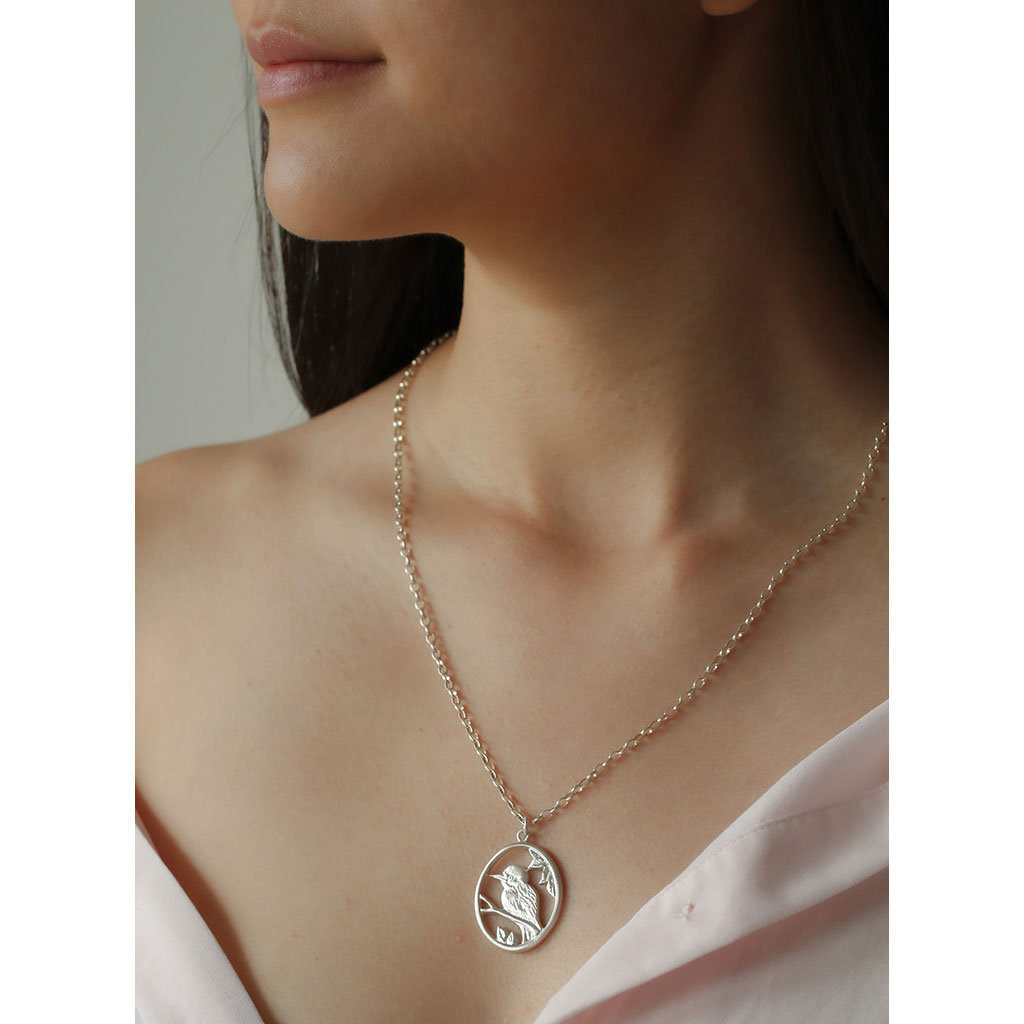 laughing kookaburra necklace in silver