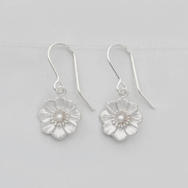 Mt. Cook lily earrings