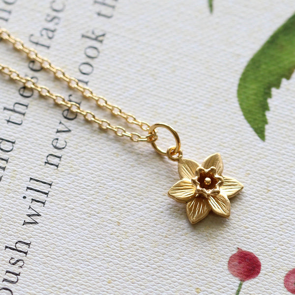 daffodil necklace gold