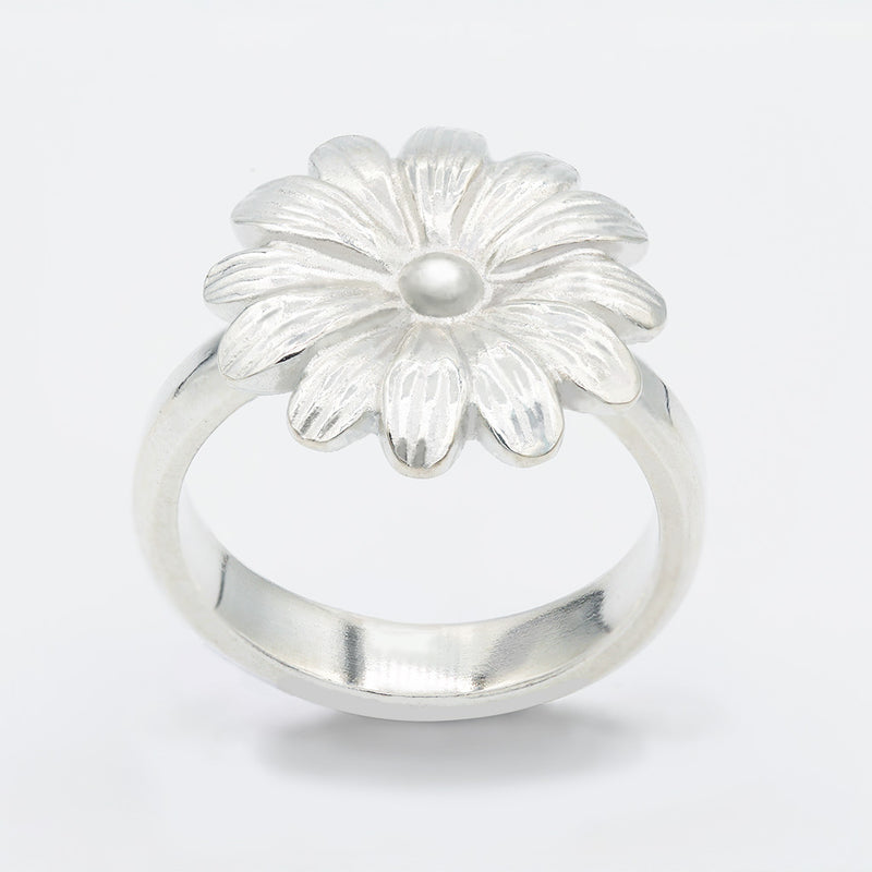 daisy ring in silver