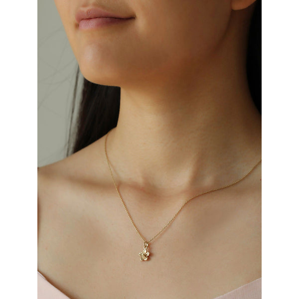 forget me not necklace in gold