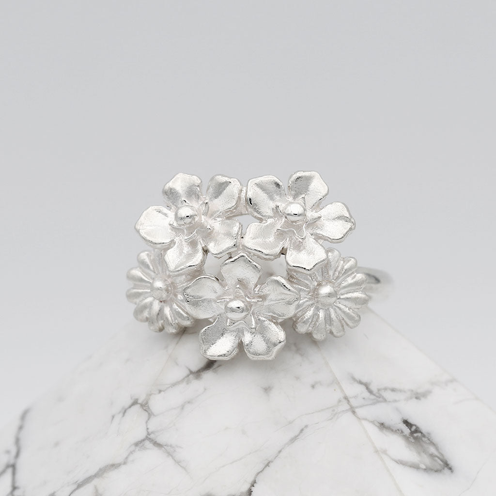 small flower bouquet ring silver